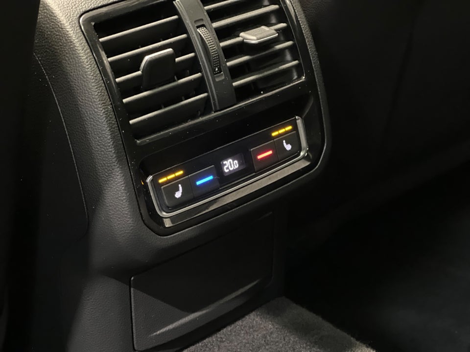 VW Passat 2,0 TDi 190 Elegance+ Variant DSG 5d