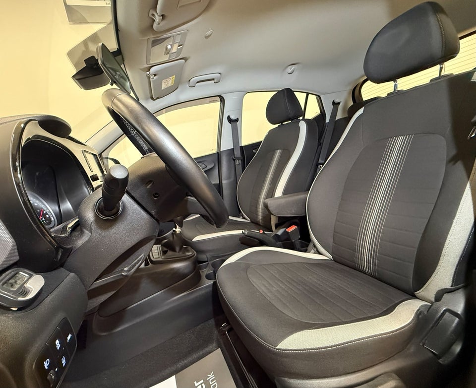 Hyundai i10 1,0 MPi Essential 5d