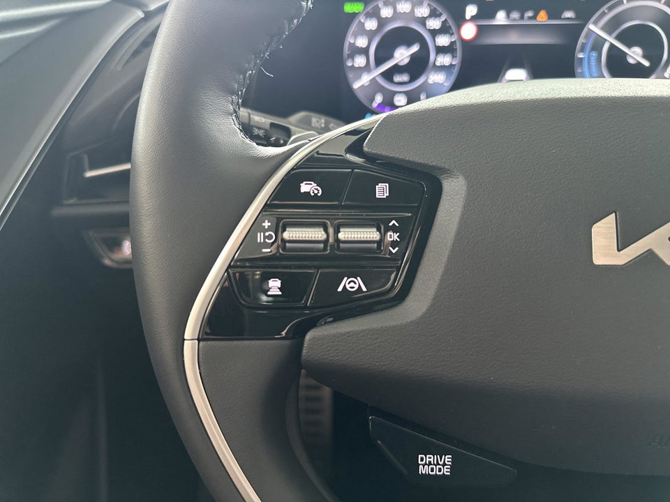 Kia Niro 64 EV Upgrade 5d