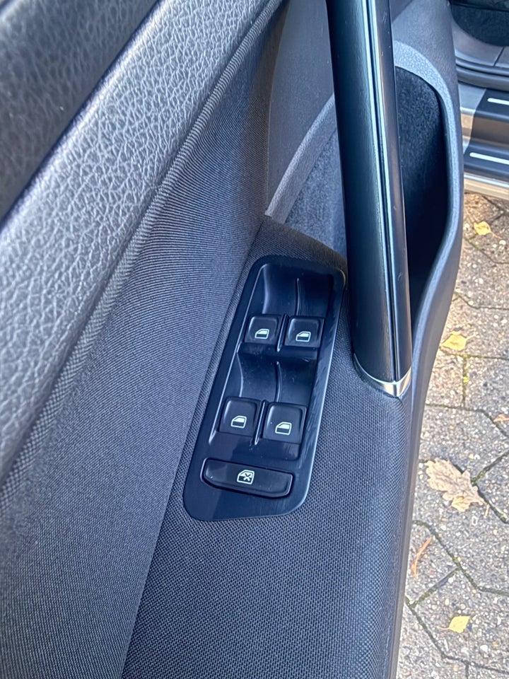 VW Golf VII 1,6 TDi 105 Highline DSG BMT 5d