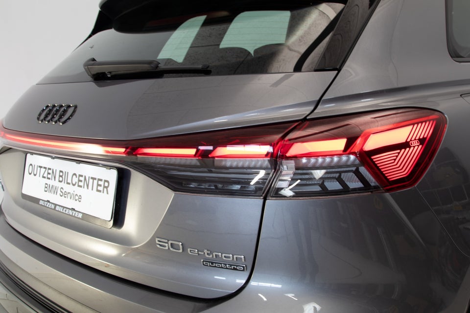 Audi Q4 e-tron 50 S-line quattro 5d