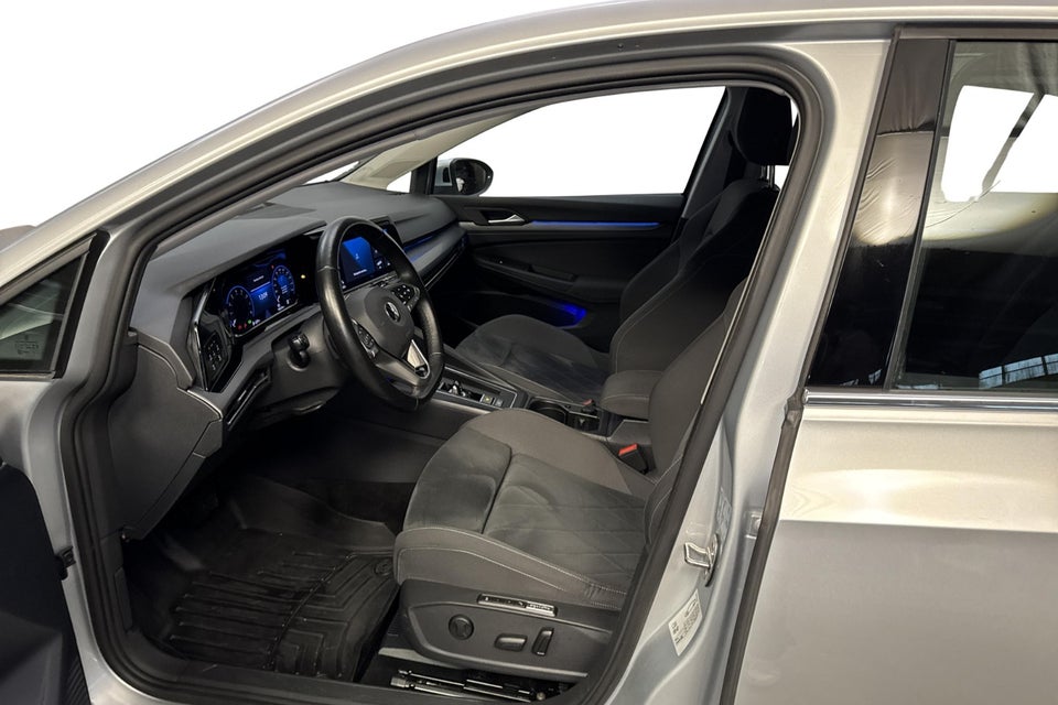 VW Golf VIII 1,5 eTSi 150 Style DSG 5d