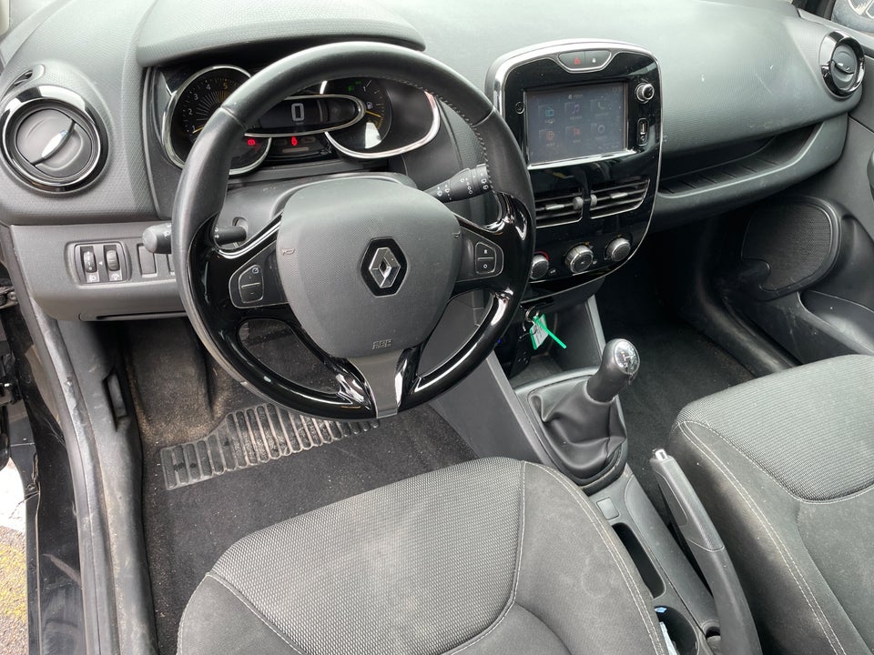 Renault Clio IV 1,5 dCi 75 Expression Sport Tourer 5d