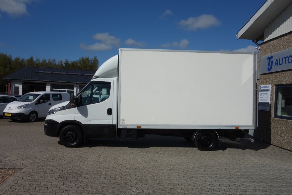 Iveco Daily 2,3 35S16 Alukasse m/lift AG8 2d