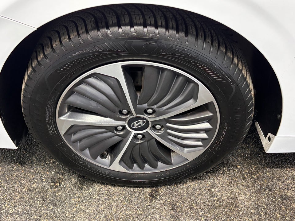 Hyundai Ioniq 1,6 PHEV Premium DCT 5d