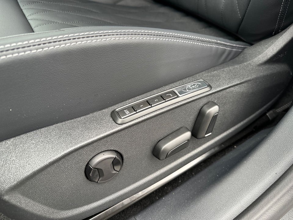 Ford Capri 82 Premium Extended Range 5d