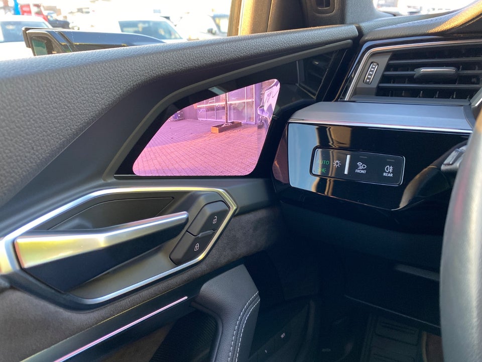 Audi e-tron 55 S-line quattro 5d