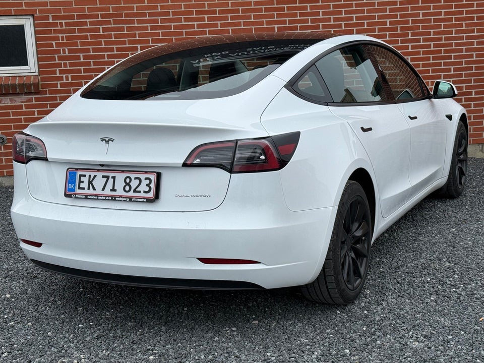 Tesla Model 3 Long Range AWD 4d