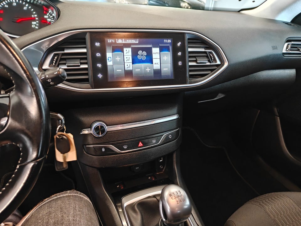 Peugeot 308 1,6 BlueHDi 120 Style SW 5d