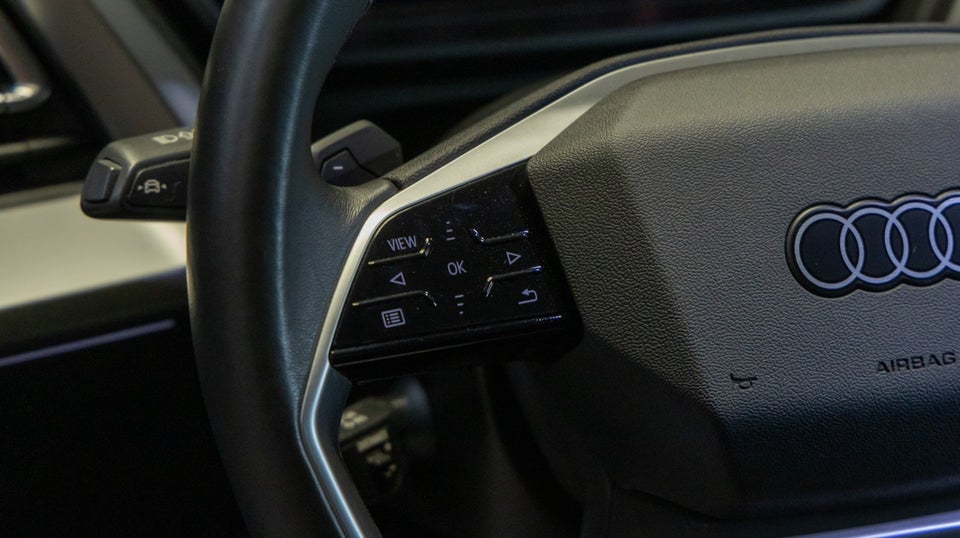 Audi Q4 e-tron 45 quattro 5d