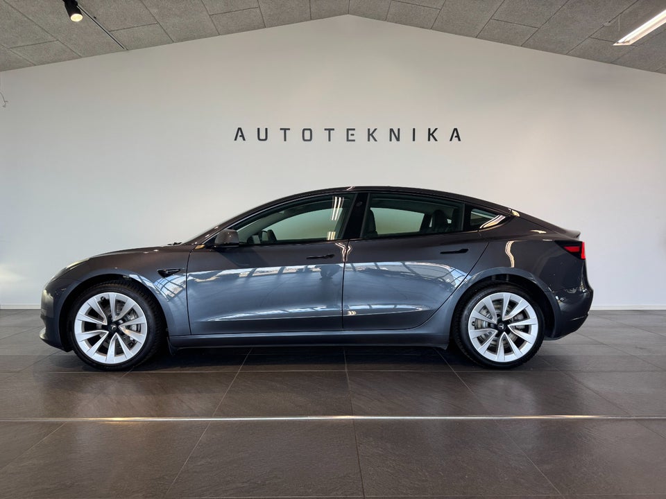 Tesla Model 3 Long Range AWD 4d