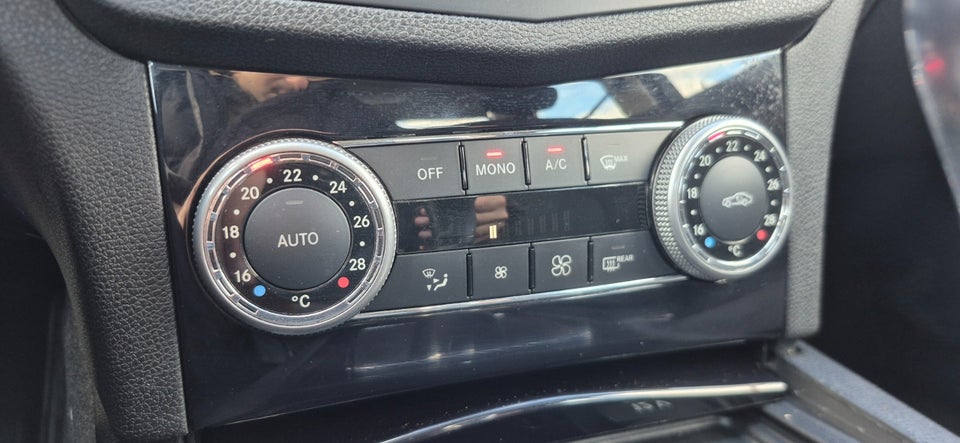 Mercedes C200 1,8 Kompressor Elegance 4d