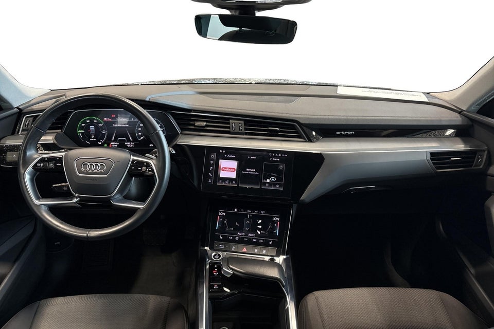 Audi e-tron 55 quattro 5d