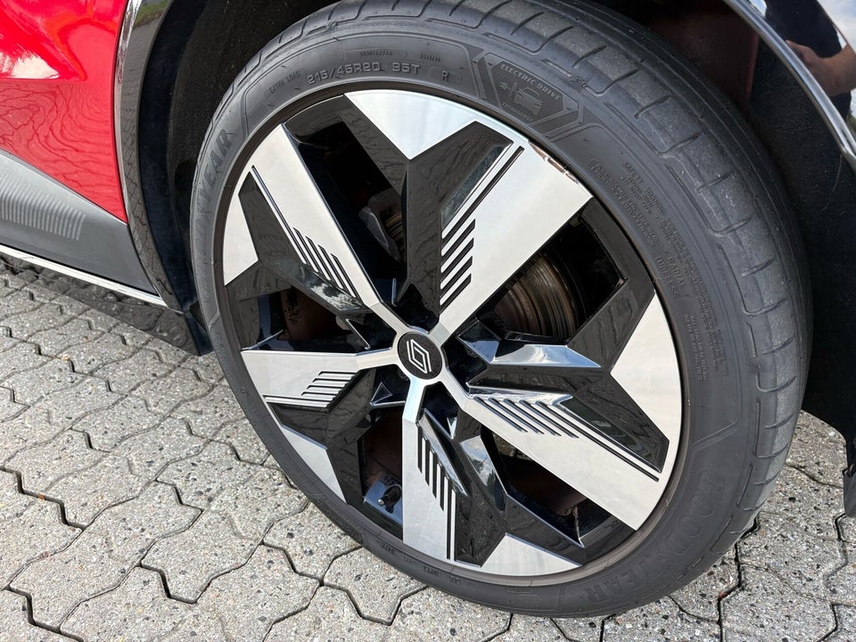 Renault Megane E-Tech 60 Techno 5d