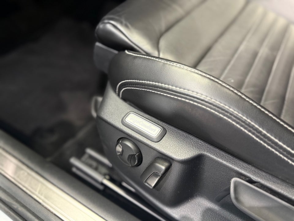 VW Passat 2,0 TDi 150 Elegance High Variant DSG 5d