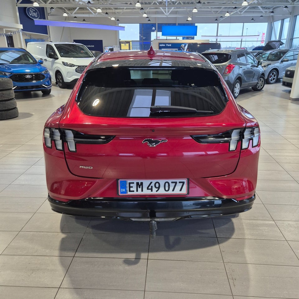 Ford Mustang Mach-E 88 Extended Range AWD 5d