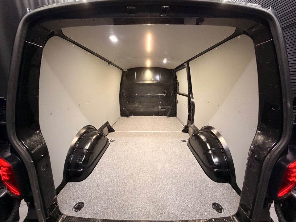 VW Transporter 2,0 TDi 150 Kassevogn DSG lang