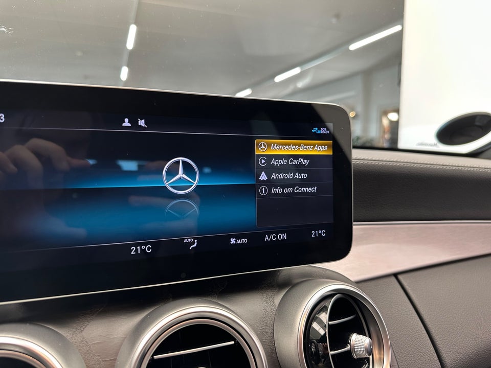 Mercedes C300 de 2,0 AMG Line stc. aut. 5d