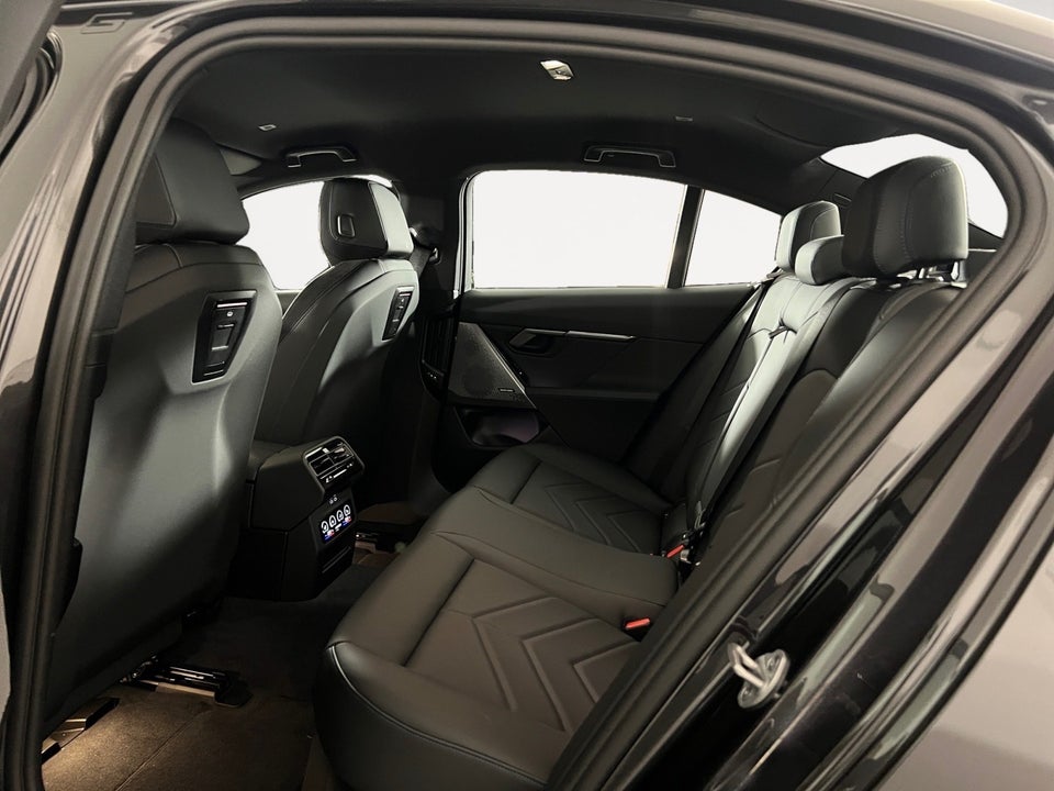 BMW i5 eDrive40 Fully Charged M-Sport 4d