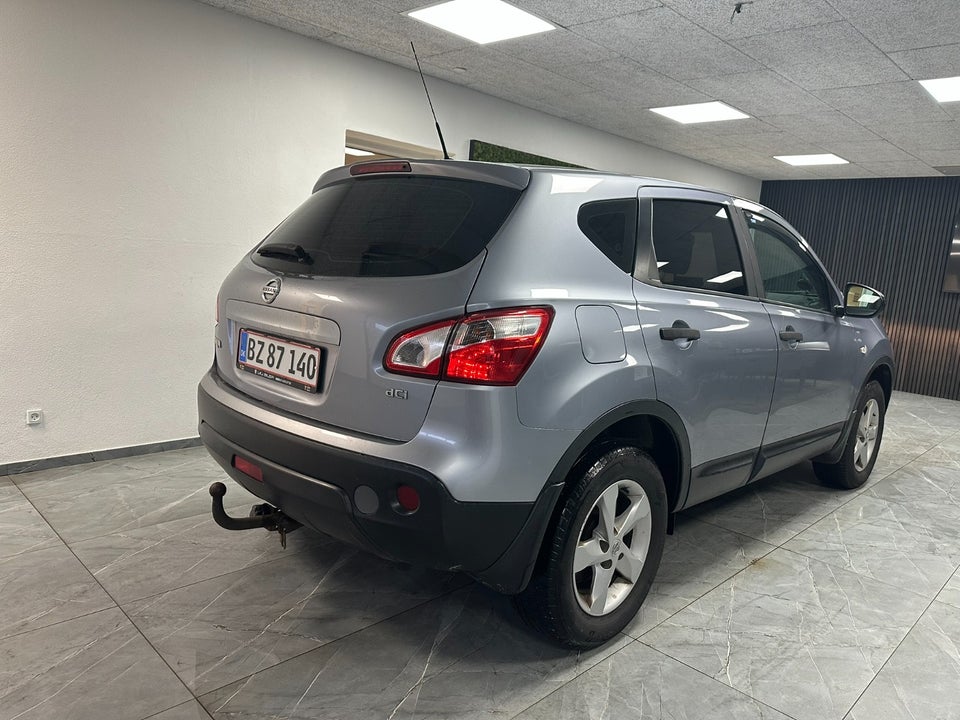 Nissan Qashqai 1,5 dCi 110 Acenta 5d