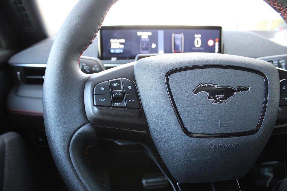 Ford Mustang Mach-E 75 Premium Standard Range AWD 5d