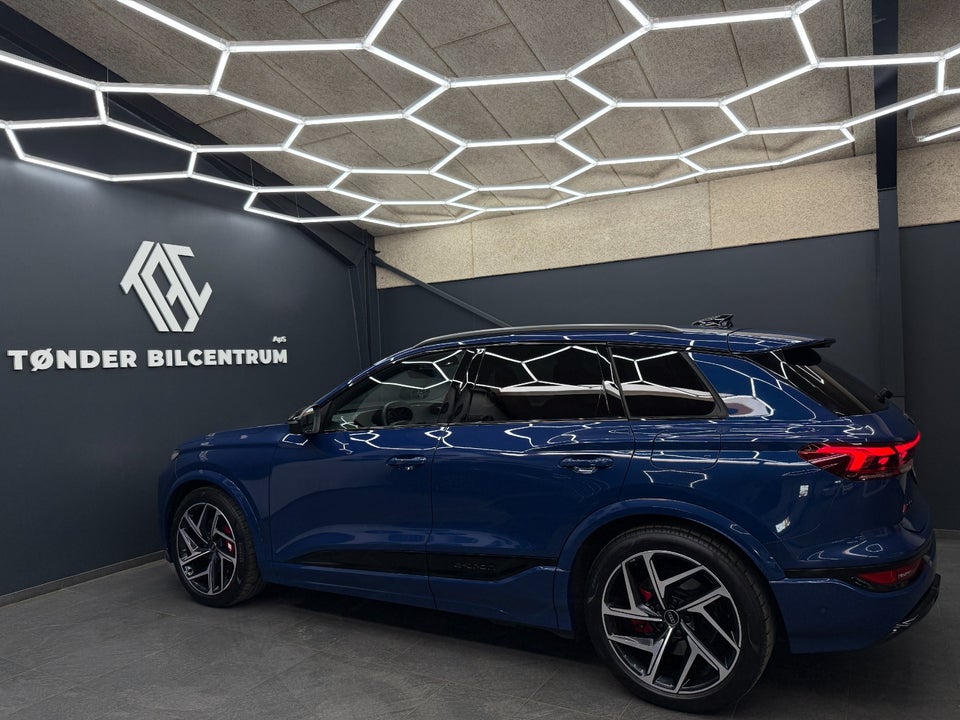 Audi SQ6 e-tron quattro 5d