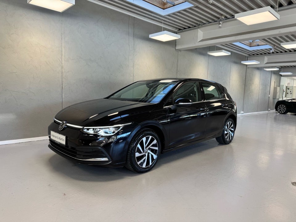 VW Golf VIII 1,4 eHybrid DSG 5d