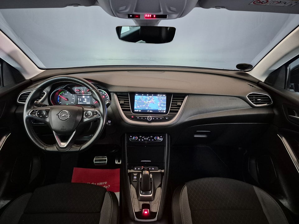 Opel Grandland X 1,6 Hybrid4 Impress aut. 5d