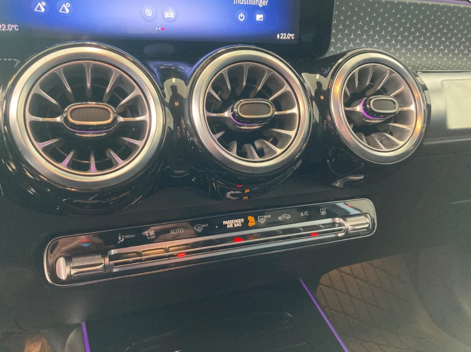 Mercedes EQB300 Progressive Advance Plus 4Matic 7prs 5d