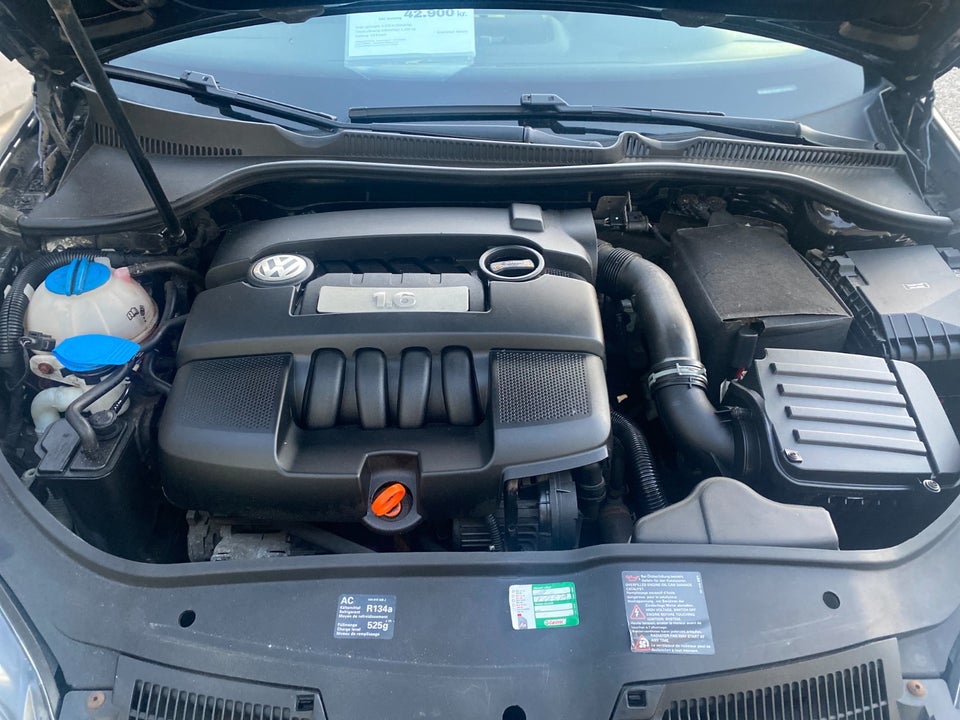 VW Golf V 1,6 GT Sport 5d