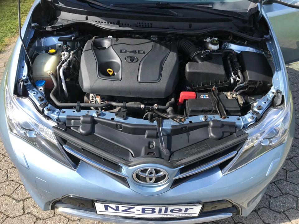 Toyota Auris 1,4 D-4D T2 5d
