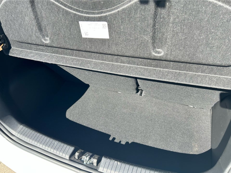 Hyundai i10 1,0 MPi Essential AMT 5d