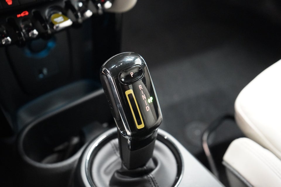 MINI Cooper SE Electric Trim 3d