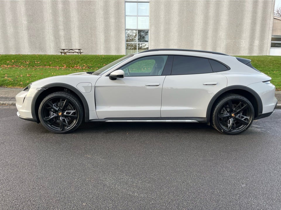 Porsche Taycan 4 Performance+ Cross Turismo 5d