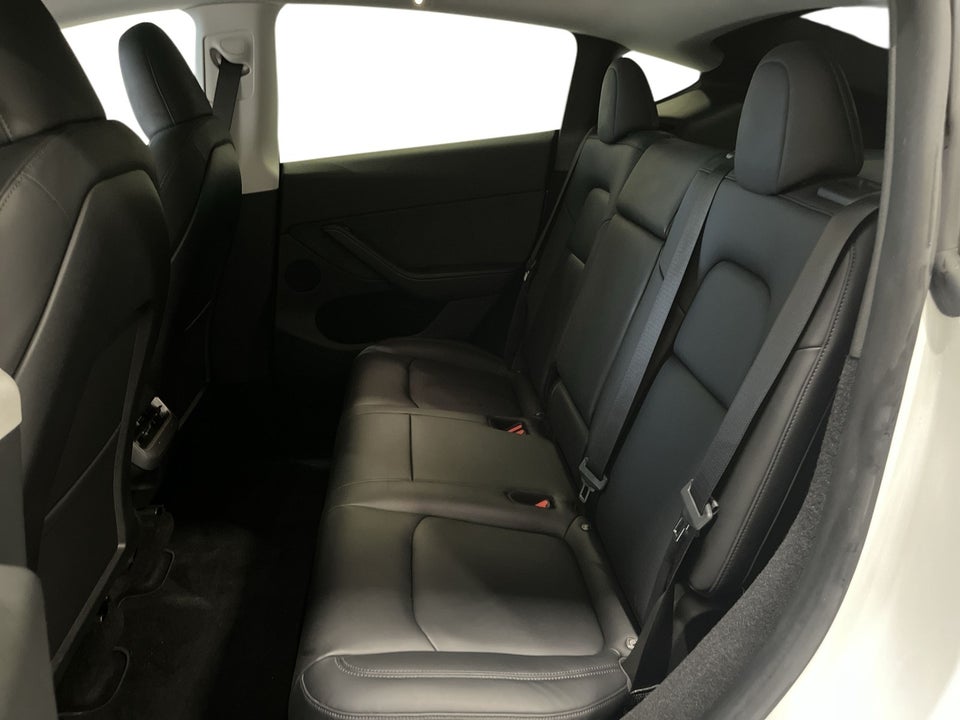 Tesla Model Y RWD 5d