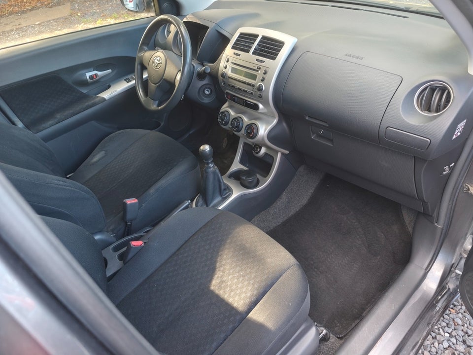 Toyota Urban Cruiser 1,3 VVT-i T2 5d