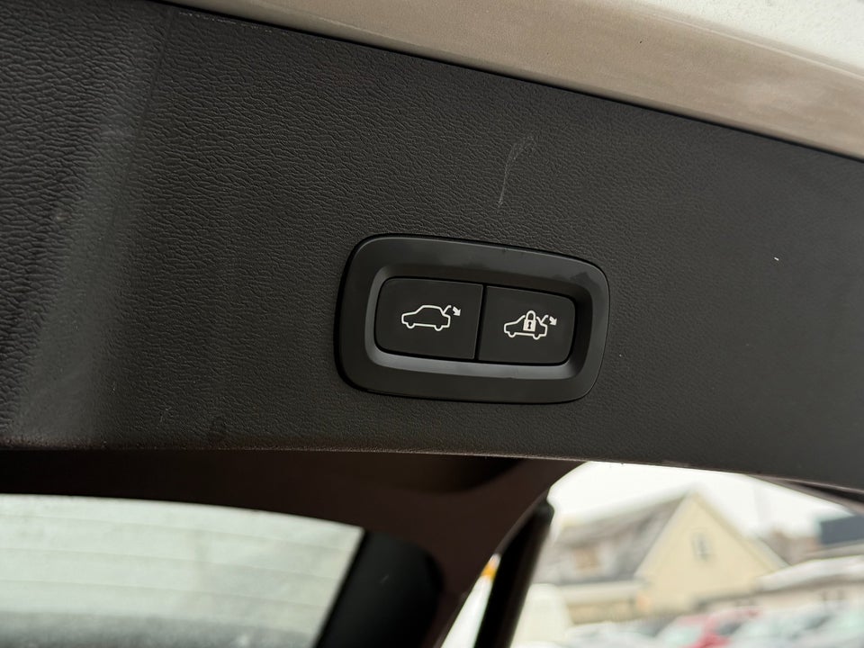 Volvo XC40 ReCharge Extended Range Ultimate 5d