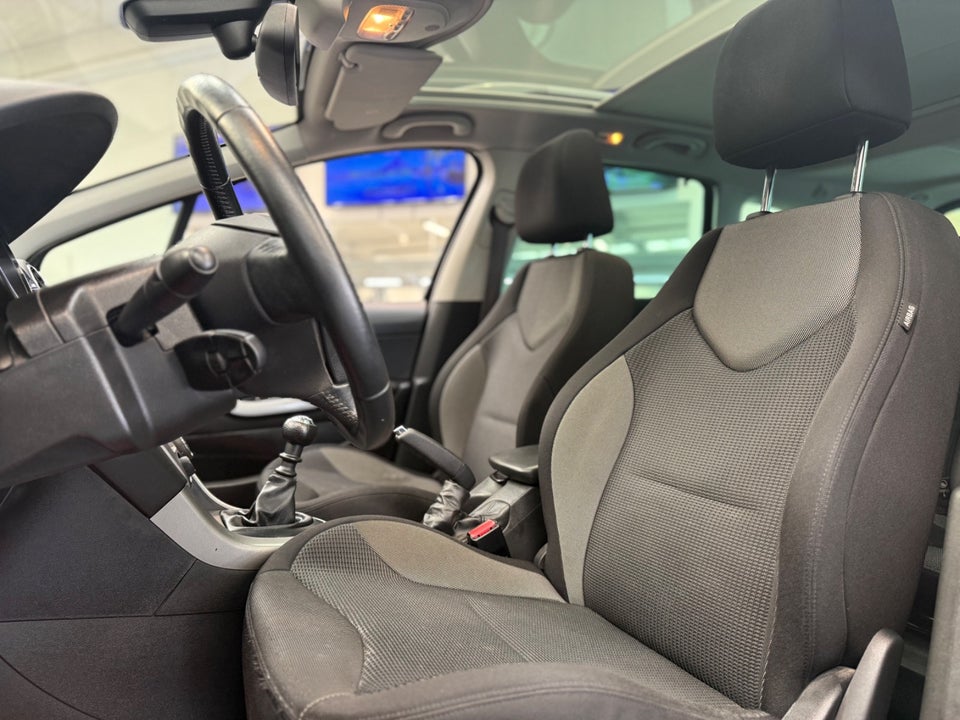 Peugeot 308 1,6 HDi 109 Comfort+ 5d