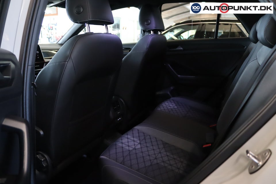 VW T-Roc 1,5 TSi 150 R-line DSG 5d