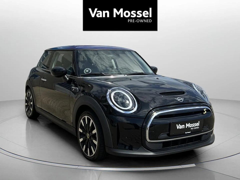 MINI Cooper SE Classic Trim 3d