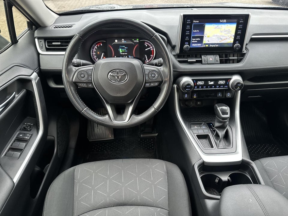 Toyota RAV4 2,0 T3 e-CVT 5d