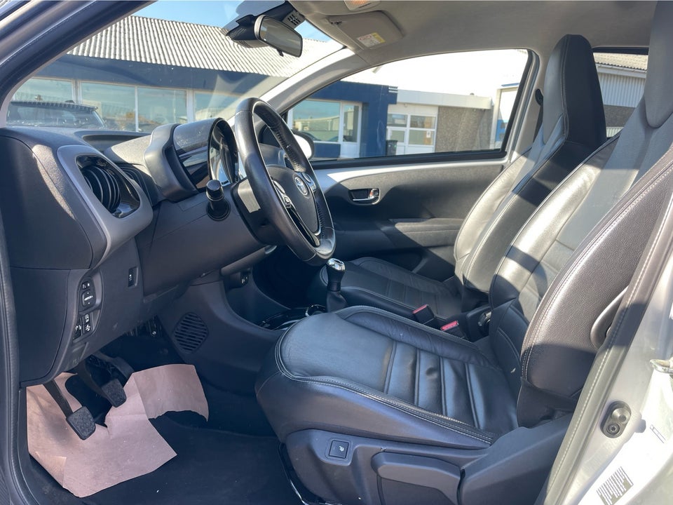 Toyota Aygo 1,0 VVT-i x-cellence 5d