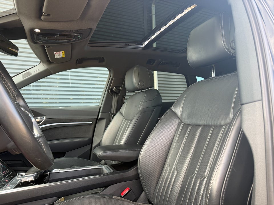 Audi e-tron 55 S-line quattro 5d