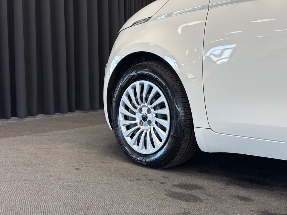 Fiat 500e 42 Icon 3d