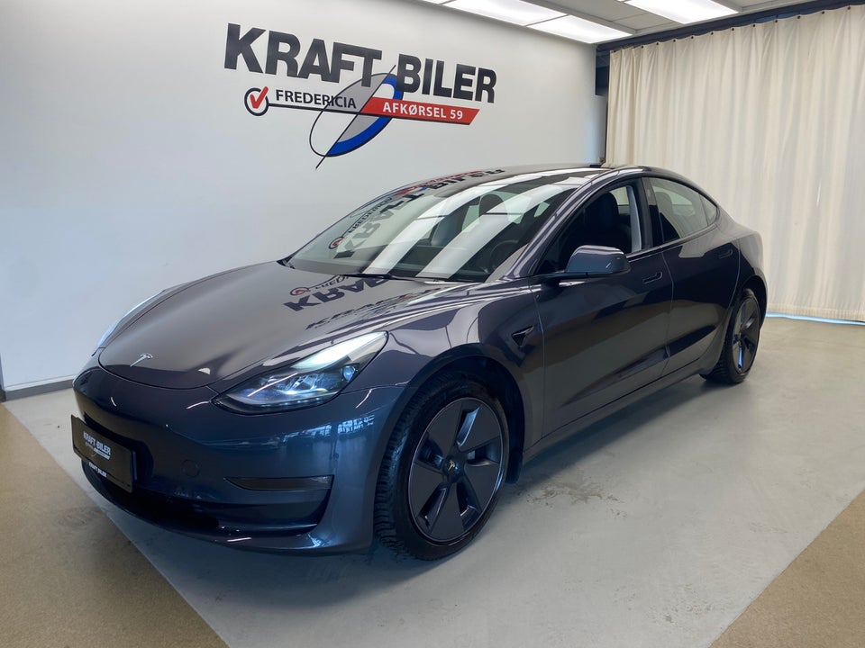 Tesla Model 3 Long Range AWD 4d