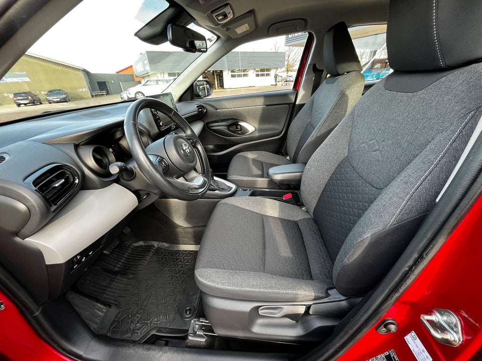 Toyota Yaris Cross 1,5 Hybrid Active Tech e-CVT 5d