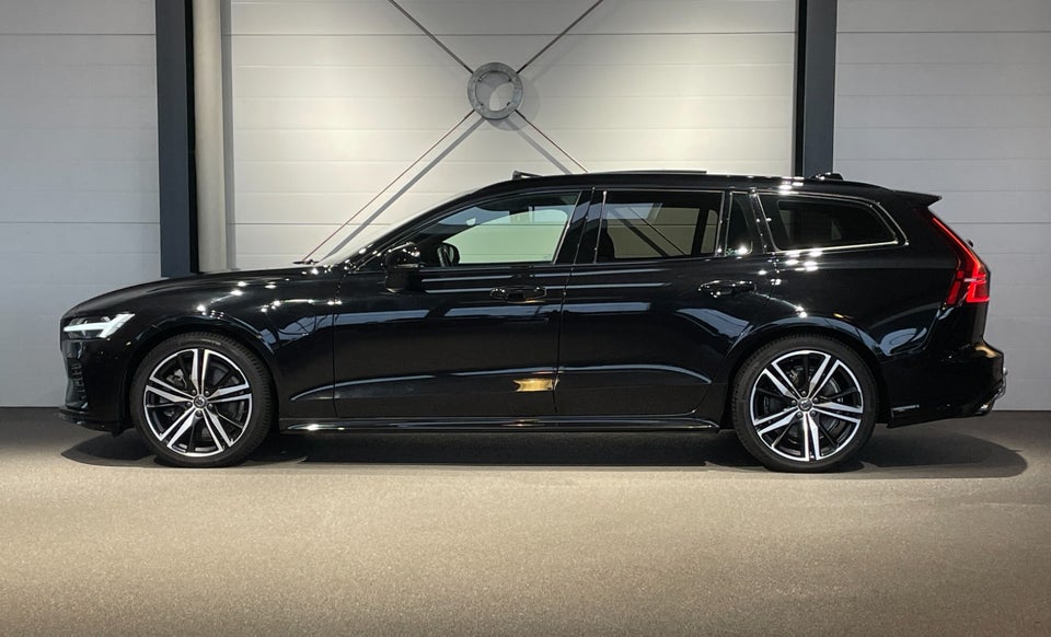 Volvo V60 2,0 T6 ReCharge R-Design aut. AWD 5d