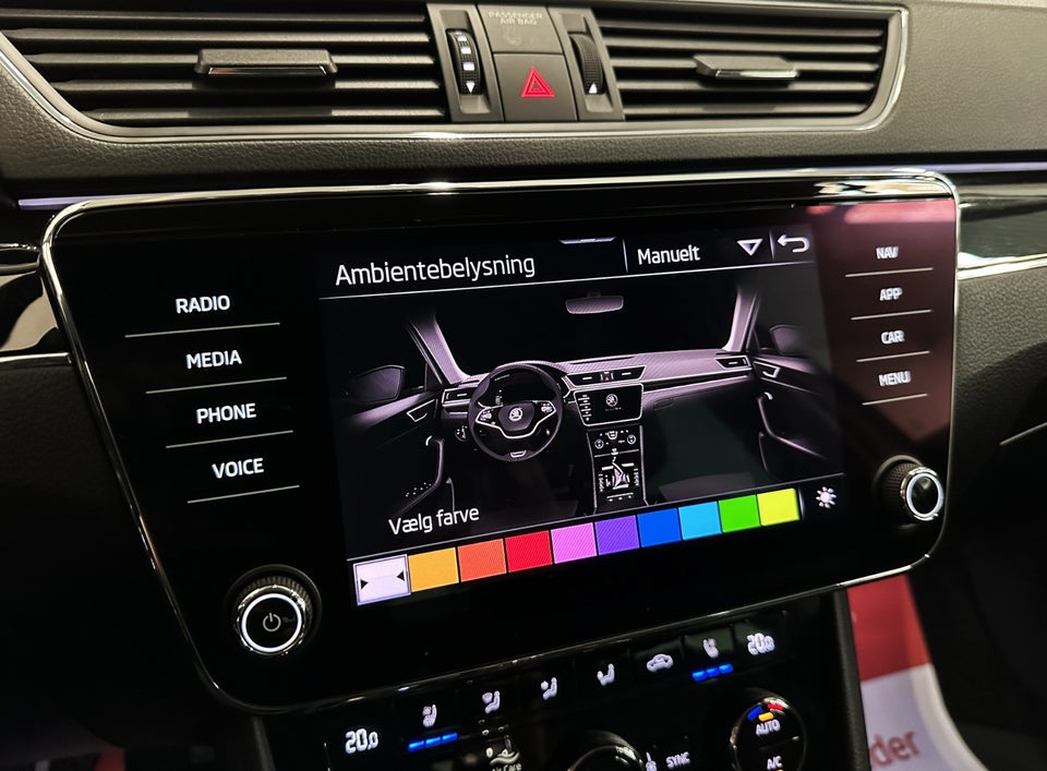 Skoda Superb 1,4 TSi iV Laurin & Klement Combi DSG 5d