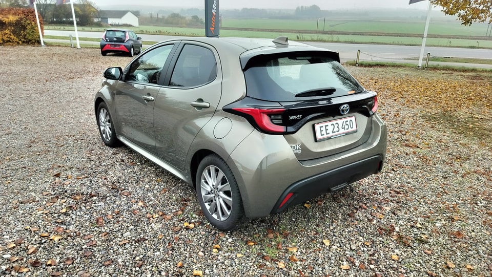 Toyota Yaris 1,5 Hybrid Active Tech+ e-CVT 5d