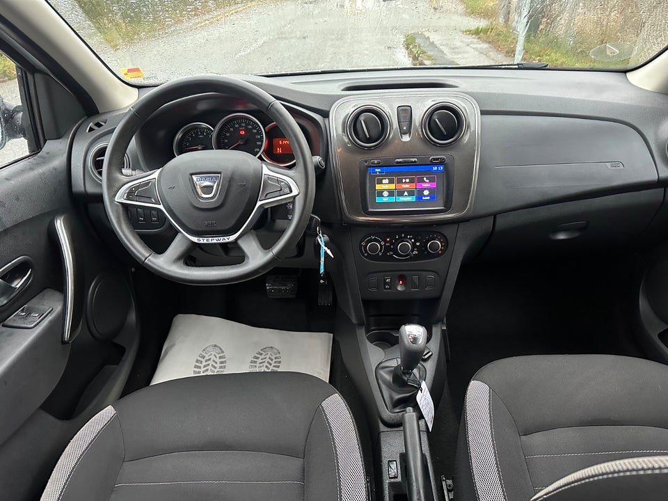 Dacia Sandero 0,9 TCe 90 Ambiance Easy-R 5d